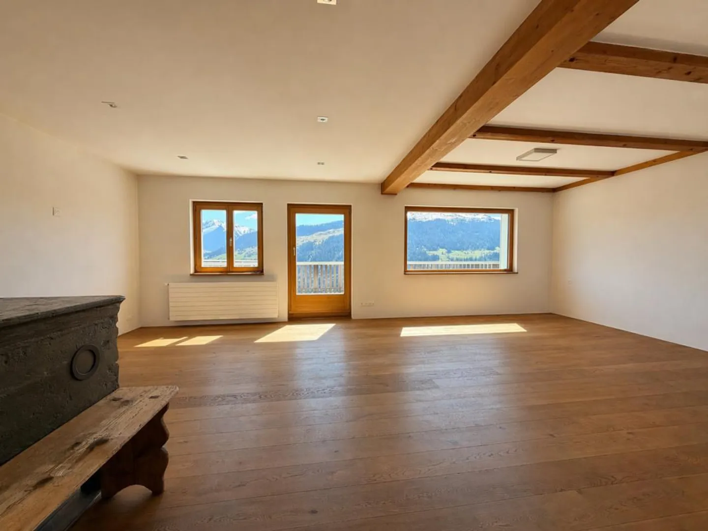 La tradition rencontre la modernité - Maison individuelle de 6,5 pièces avec appartement de 3,5 pièces - Photo 3 sur 13