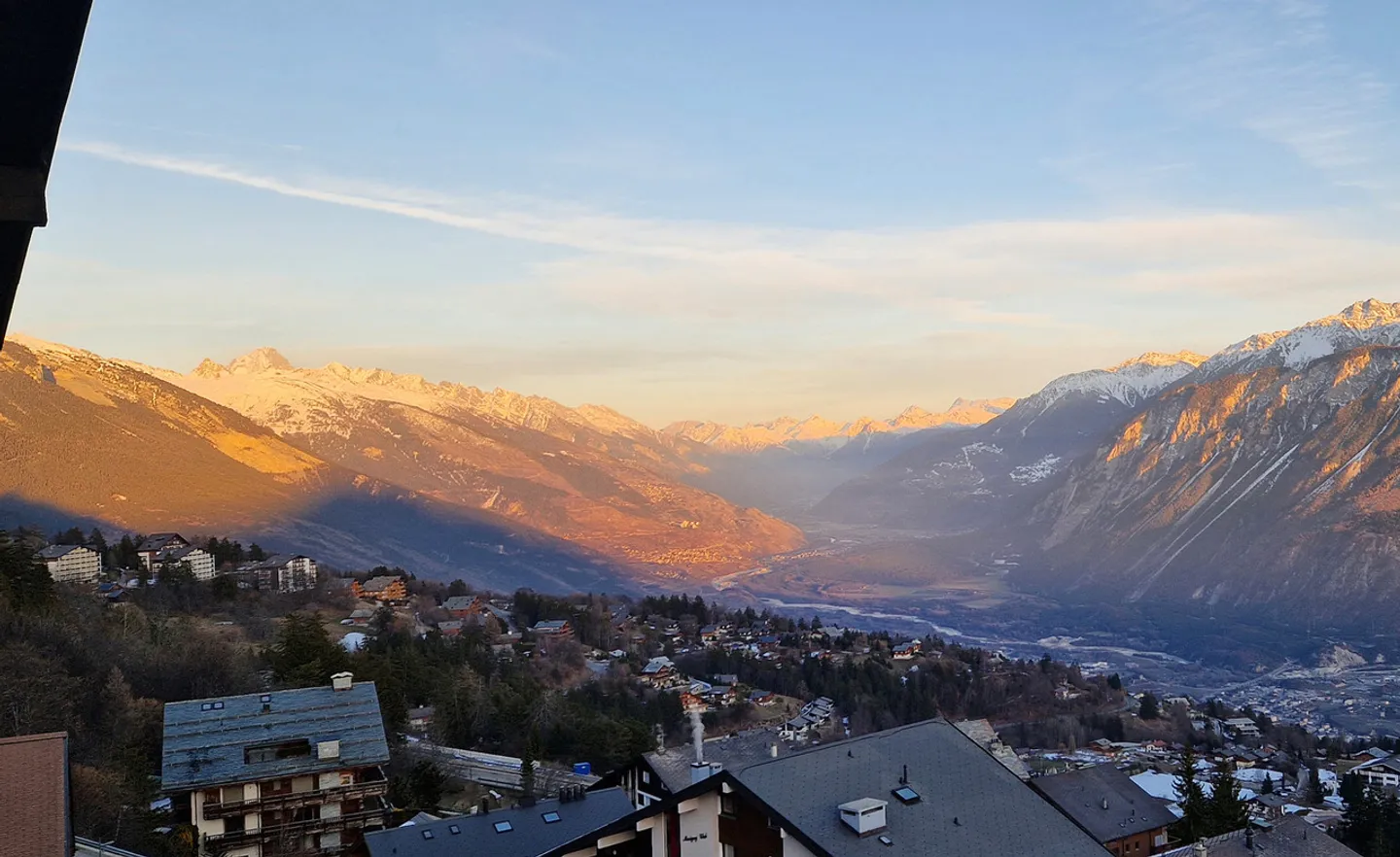 Wunderschönes, vollständig renoviertes Duplex mit Panoramablick - Foto 1 von 10