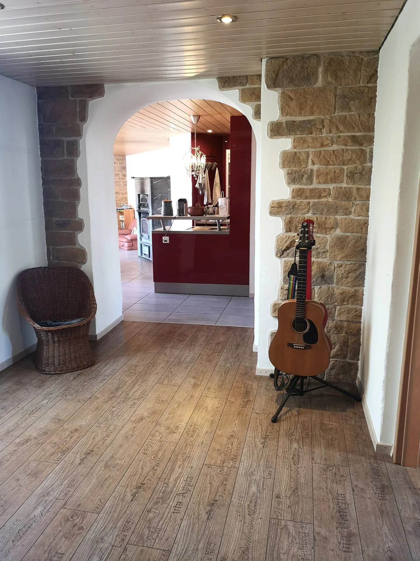 Grande maison familiale avec 8,5 pièces à Lajoux, possibilité de louer des chambres d'hôtes - Photo 14 sur 63