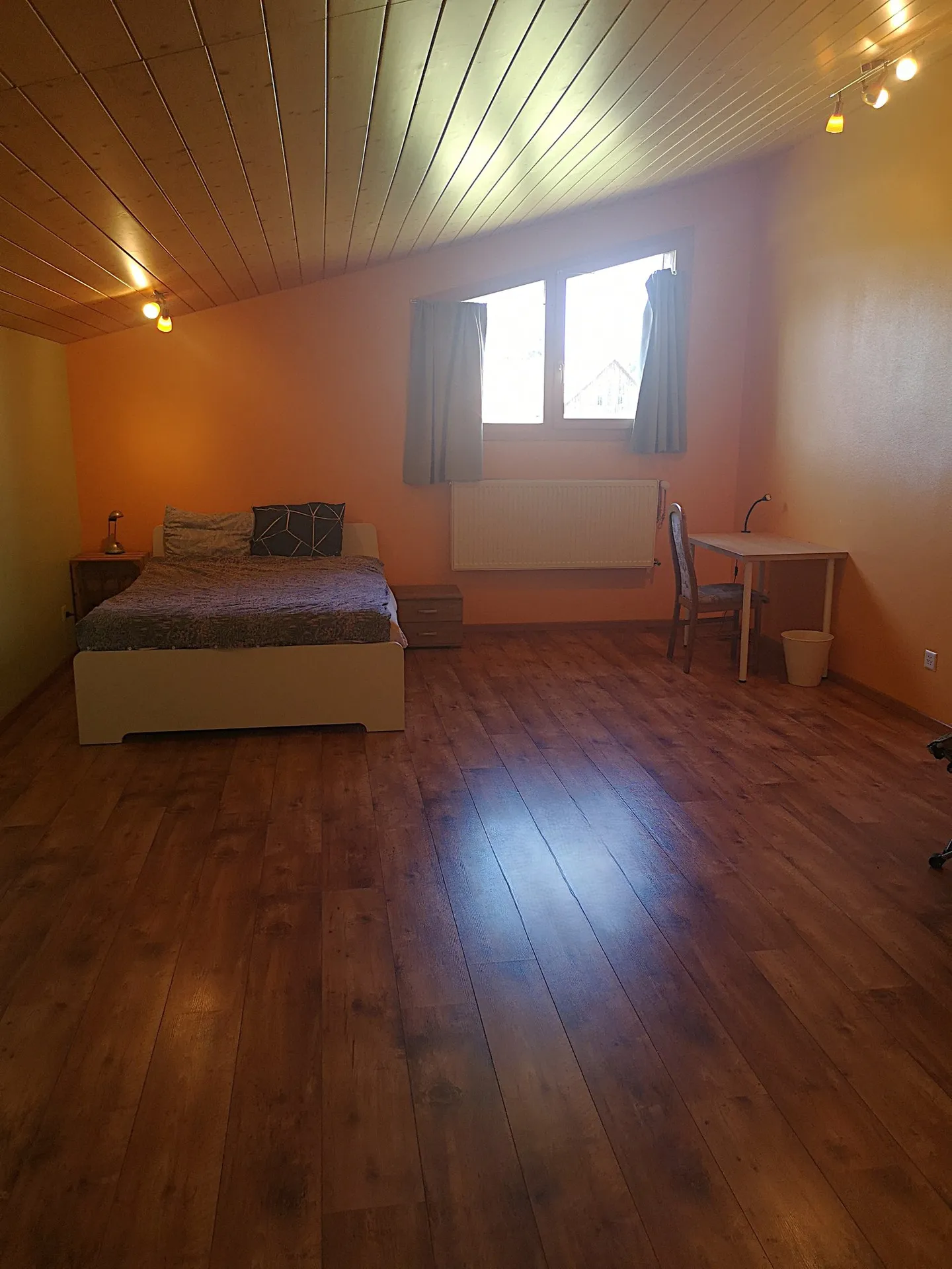 Grande maison familiale avec 8,5 pièces à Lajoux, possibilité de louer des chambres d'hôtes - Photo 38 sur 63