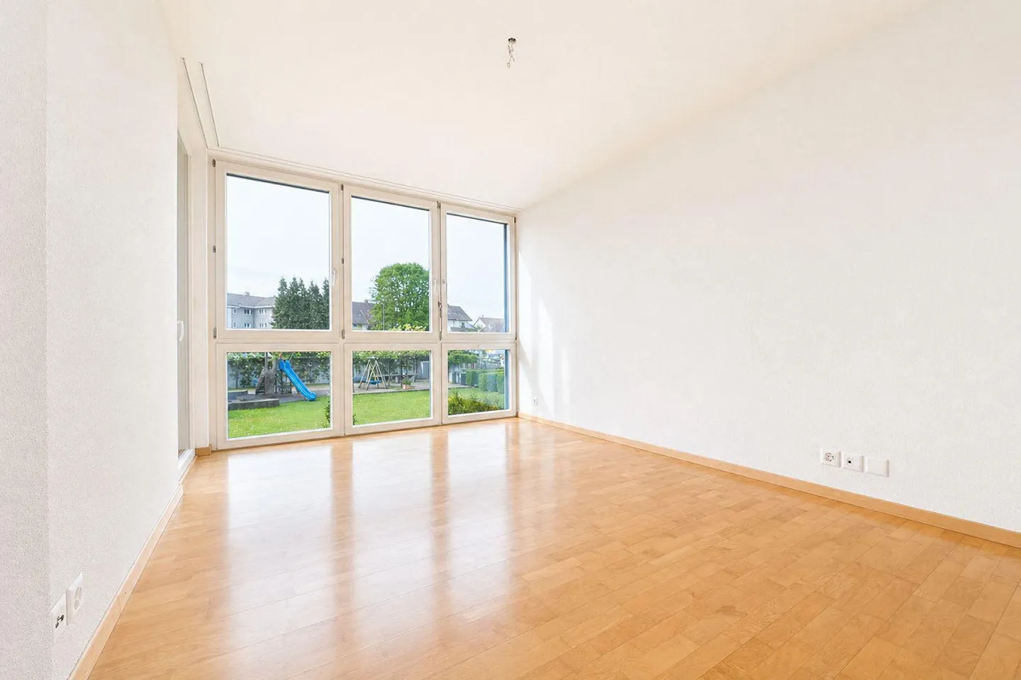Appartamento 4.5 camere ristrutturato con balcone - Foto 12 di 13