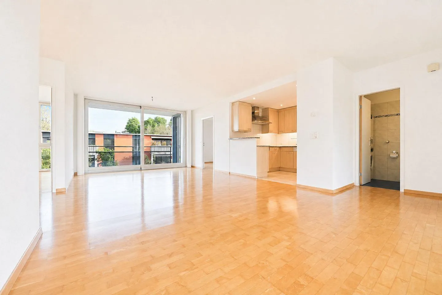 Appartamento 4.5 camere ristrutturato con balcone - Foto 5 di 13