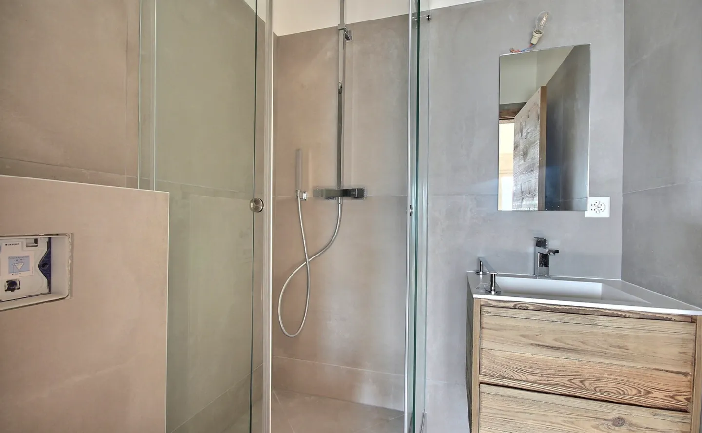 Wunderschönes, vollständig renoviertes Duplex mit Panoramablick - Foto 5 von 10