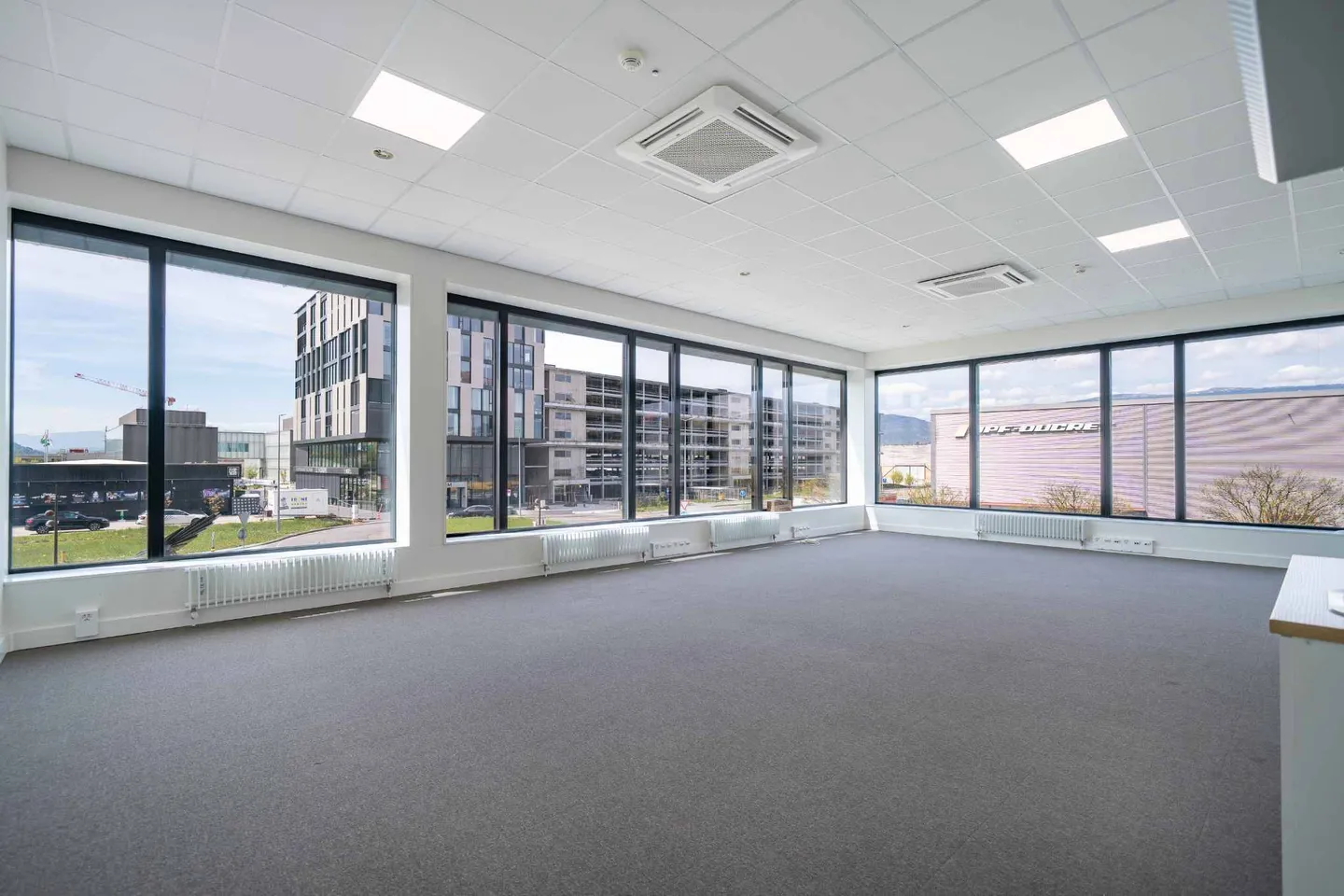 Y-Parc - All'ingresso di Yverdon, bellissimi spazi per uffici a partire da 42 m2 - Foto 3 di 6