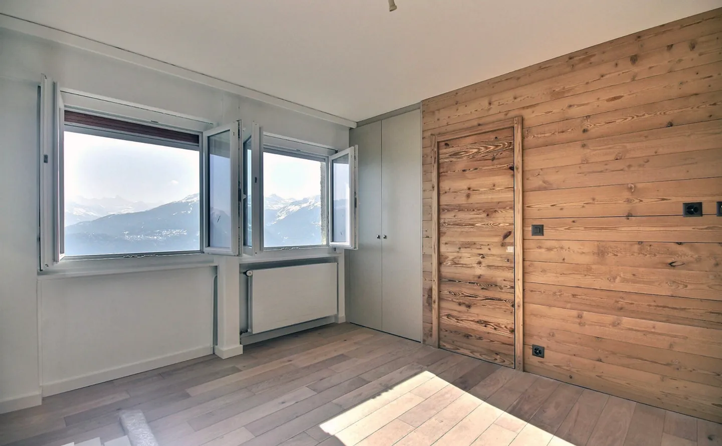 Wunderschönes, vollständig renoviertes Duplex mit Panoramablick - Foto 6 von 10