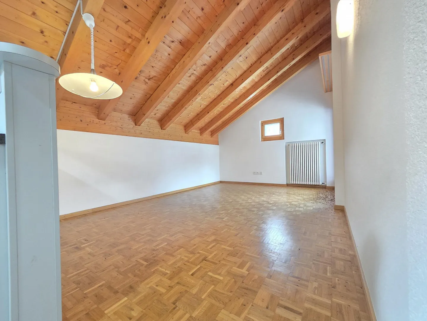 Maison multifamiliale avec espace environnant - Photo 12 sur 14