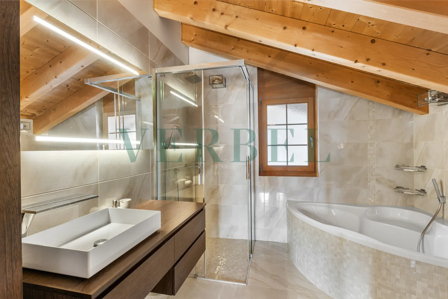 Außergewöhnliches Anwesen - Luxus, Komfort und Wohlbefinden im Herzen der Alpen - Foto 7 von 10