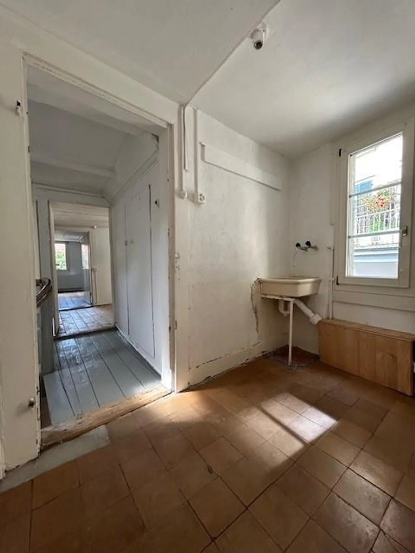 Casa unifamiliare vincolata da ristrutturare sotto diritto di costruzione - Foto 9 di 19