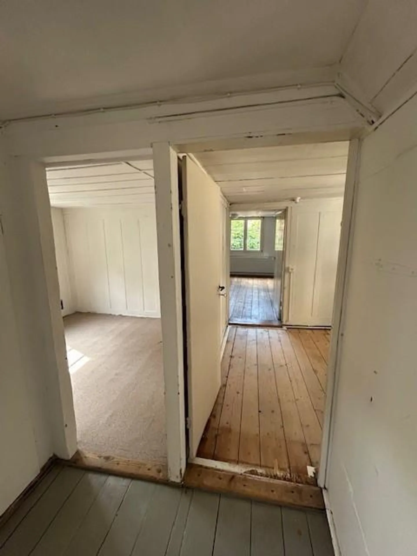 Casa unifamiliare vincolata da ristrutturare sotto diritto di costruzione - Foto 8 di 19