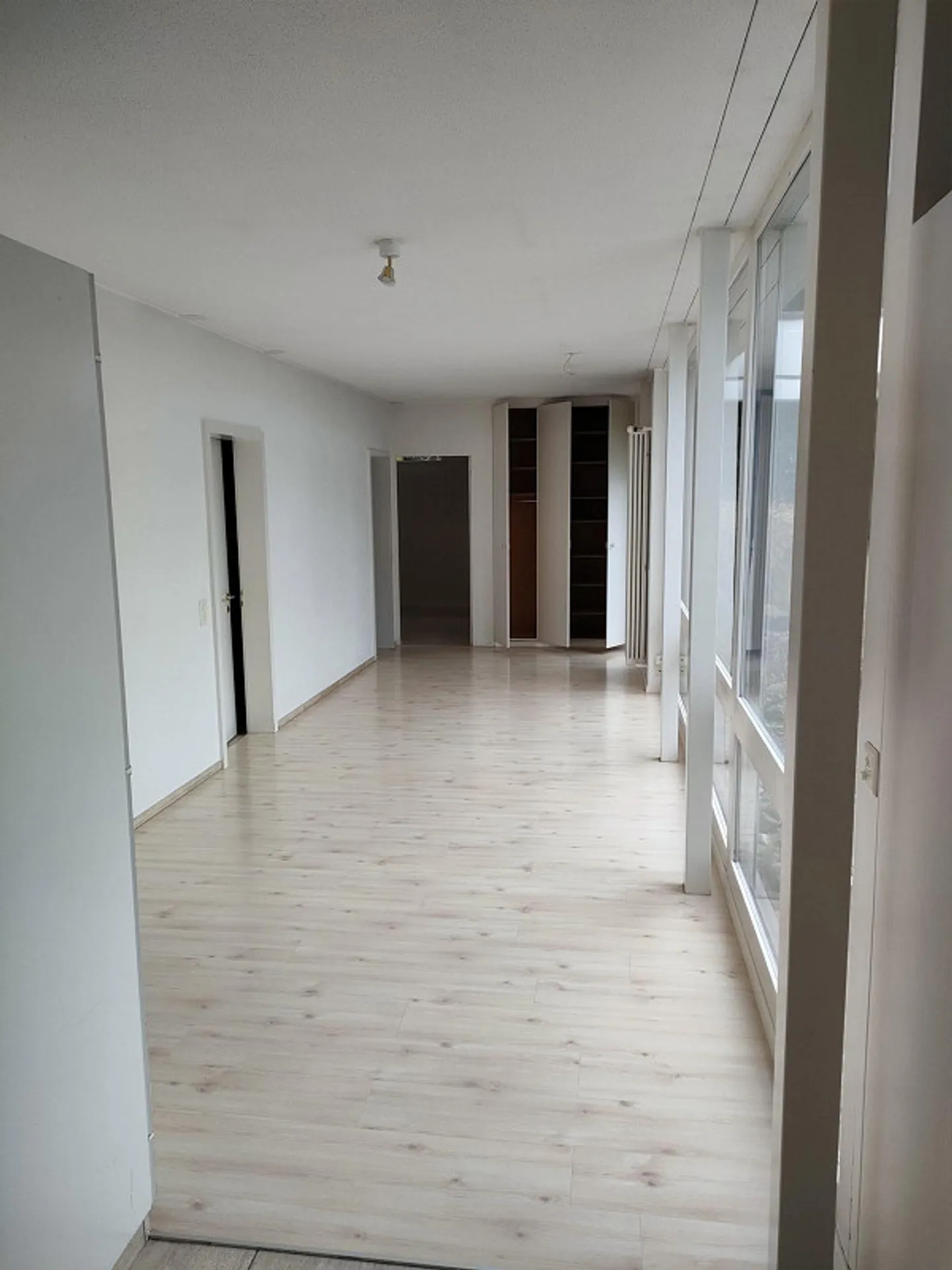 Exclusive 5.5-Room Atrium Apartment in Uzwil - Photo 5 of 8