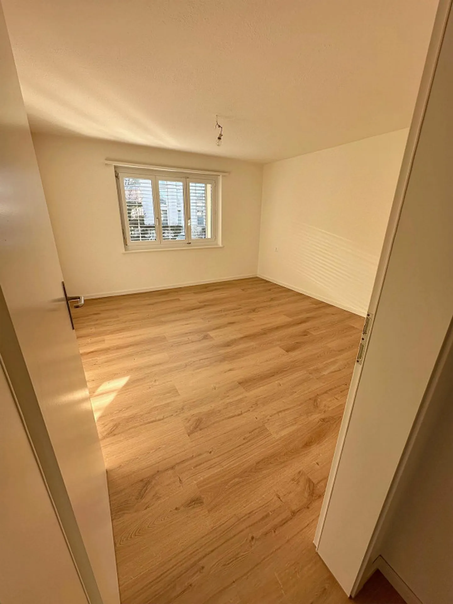 Freshly renovated - bright and well-kept apartment - Photo 4 of 8