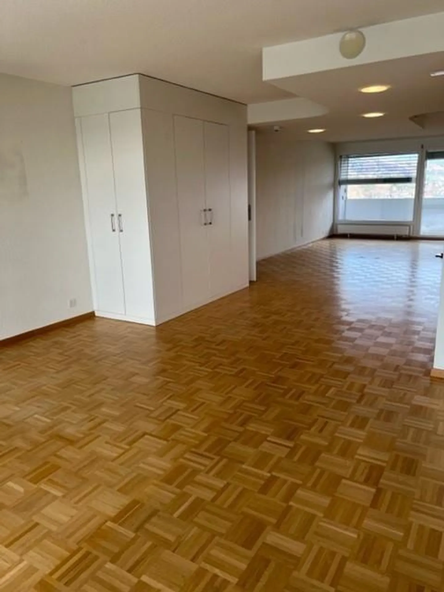 Esclusivo appartamento attico di 4,5 stanze - con vista panoramica - Foto 3 di 12