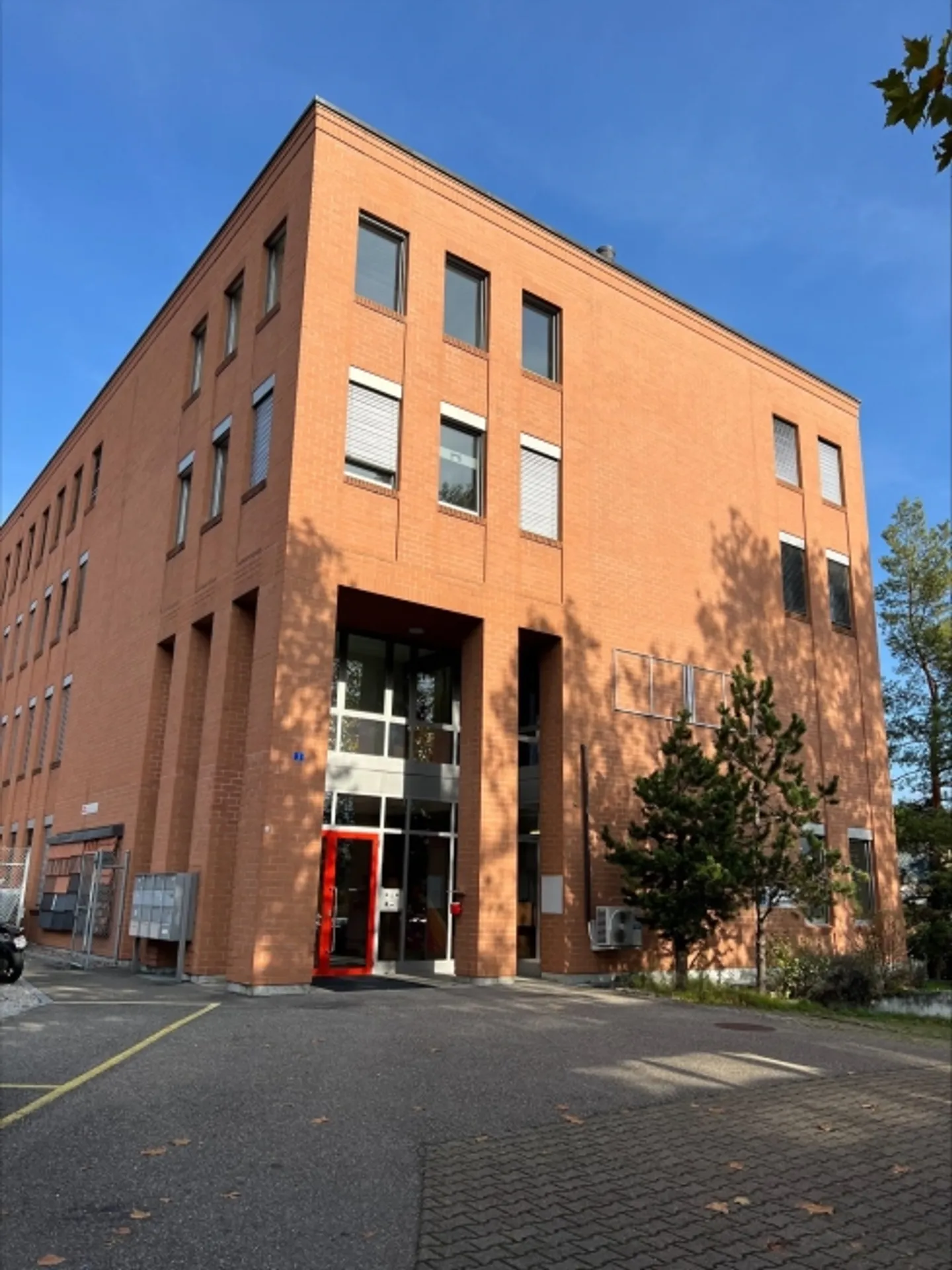 Small Office in Reinach - Photo 1 of 5