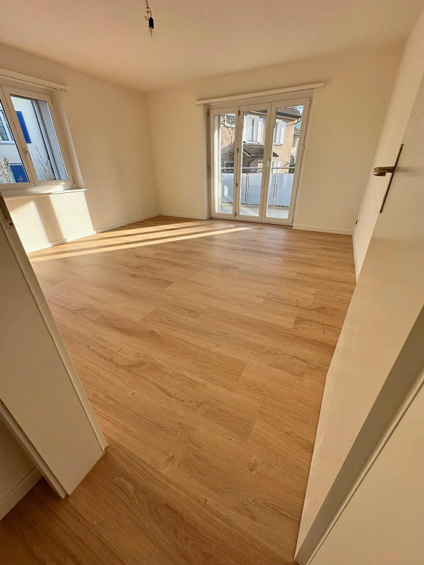 Freshly renovated - bright and well-kept apartment - Photo 7 of 8
