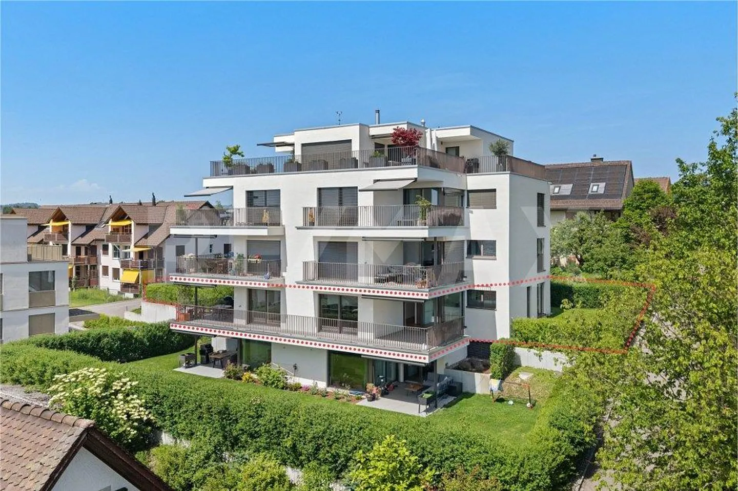 Expérience de vie de 5 ½ pièces avec vue sur la montagne, jardin et confort de vie maximal - Photo 2 sur 13