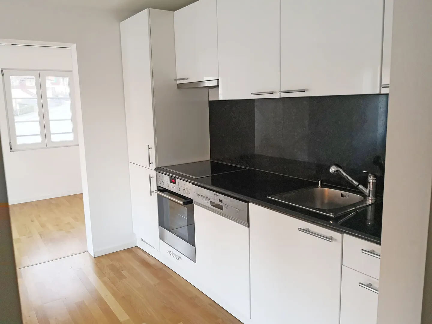 Charmante 2.5-Zimmerwohnung - Foto 2 von 10