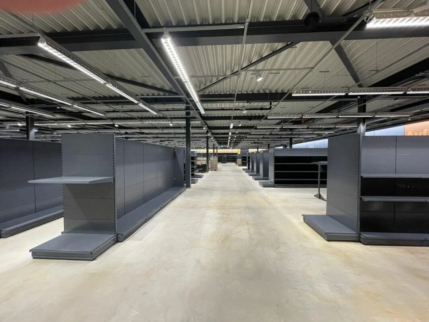 Attractive commercial property - versatile and immediately available! - Photo 6 of 20