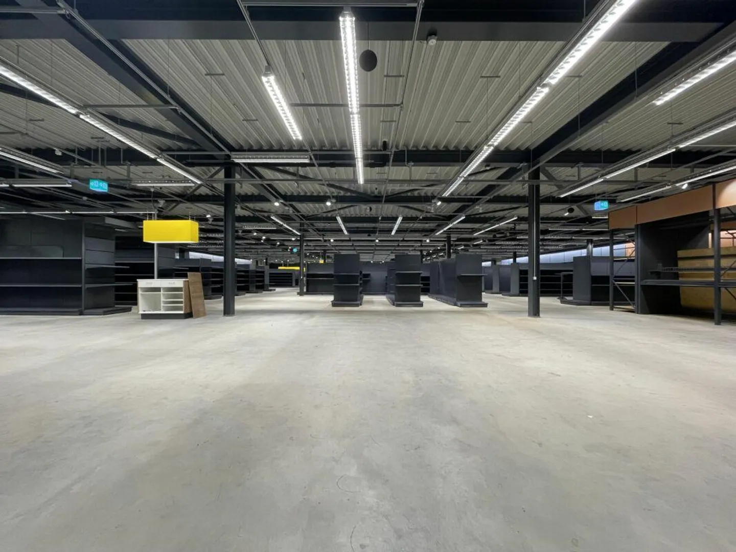 Attractive commercial property - versatile and immediately available! - Photo 9 of 20