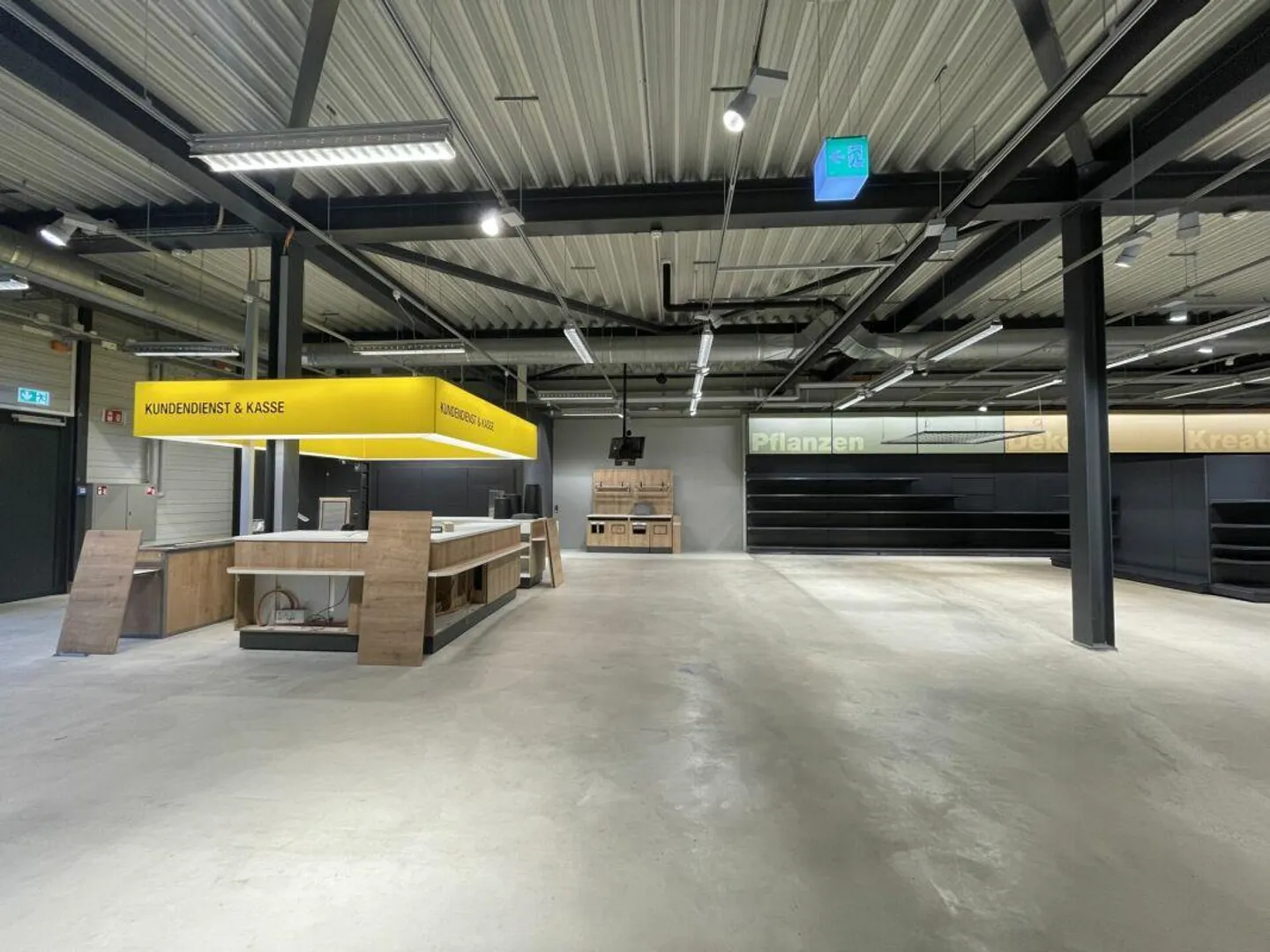 Attractive commercial property - versatile and immediately available! - Photo 4 of 20