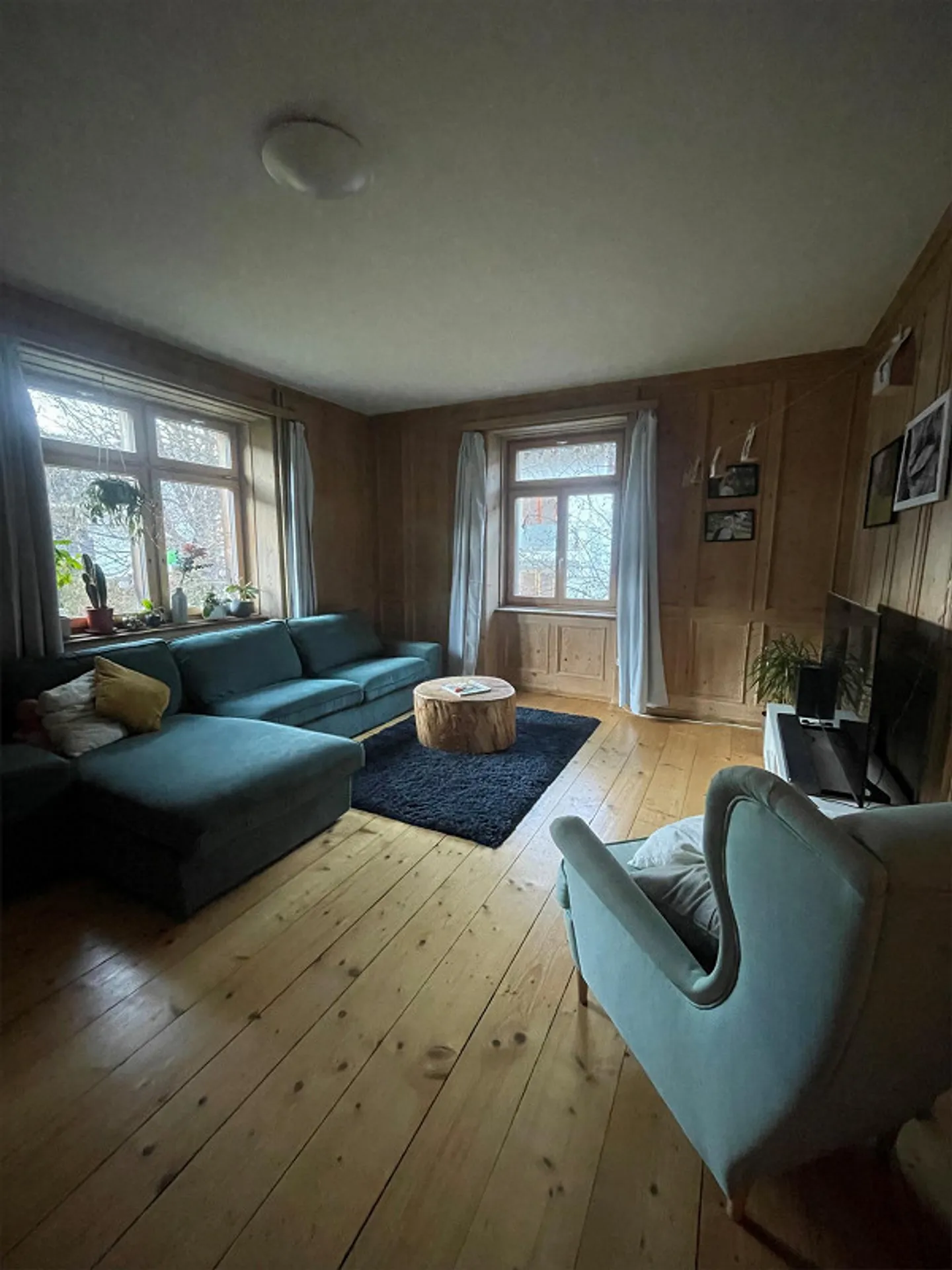 Appartement de 5,5 pièces situé au centre - Photo 2 sur 7