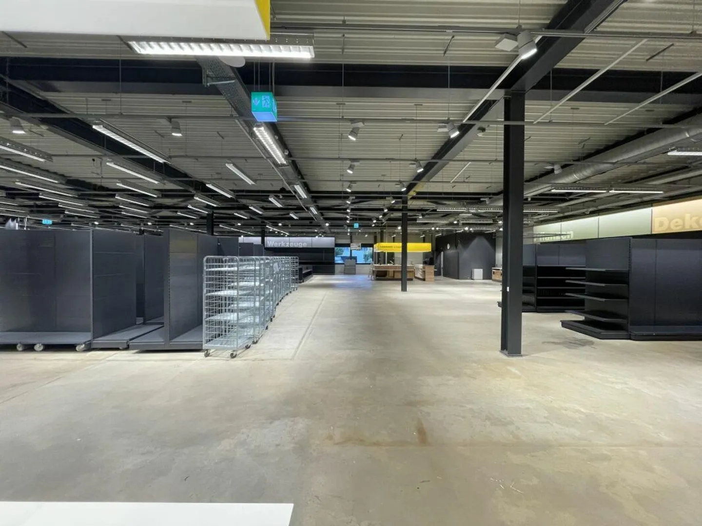 Attractive commercial property - versatile and immediately available! - Photo 5 of 20