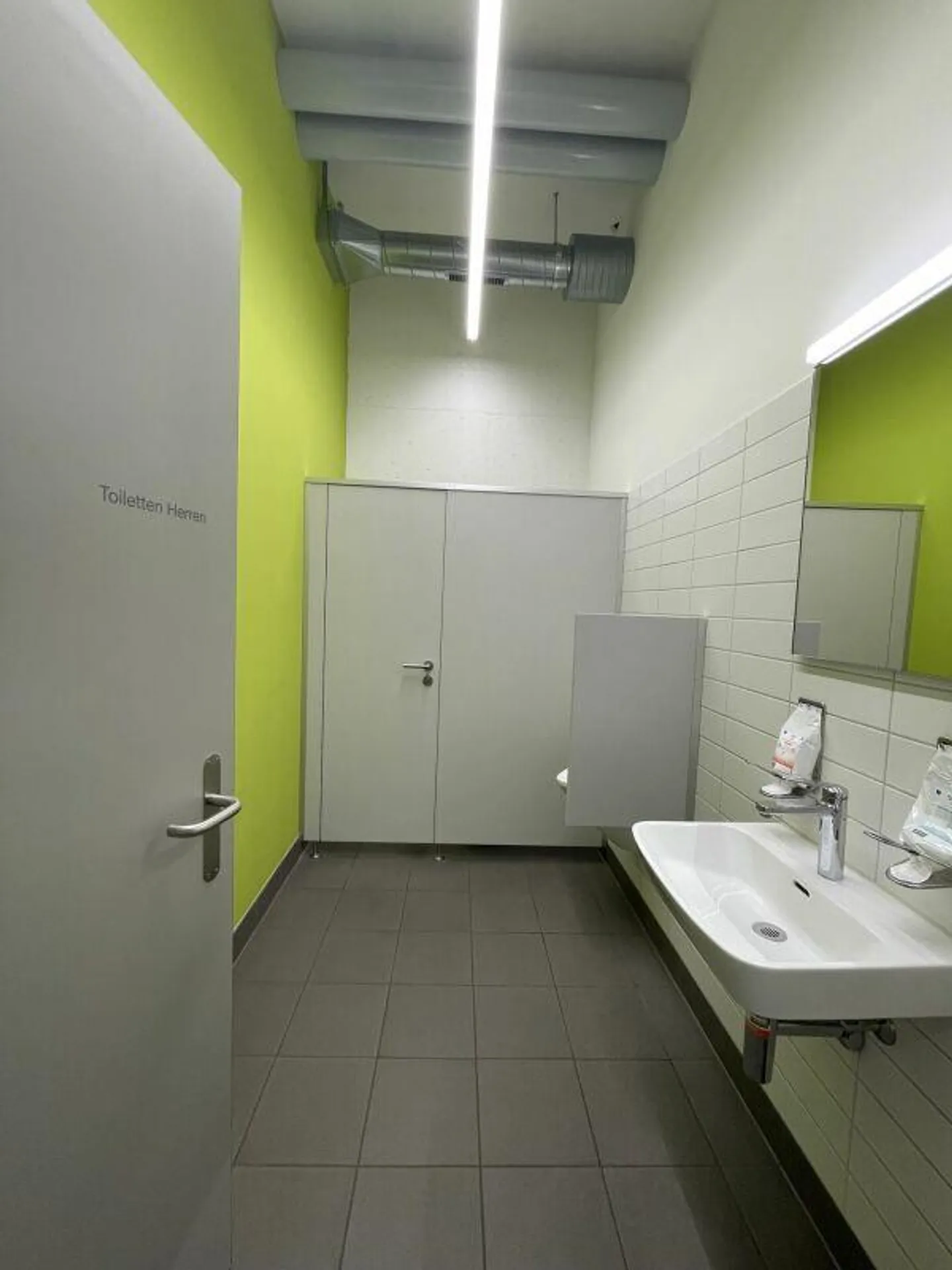 Attractive commercial property - versatile and immediately available! - Photo 18 of 20