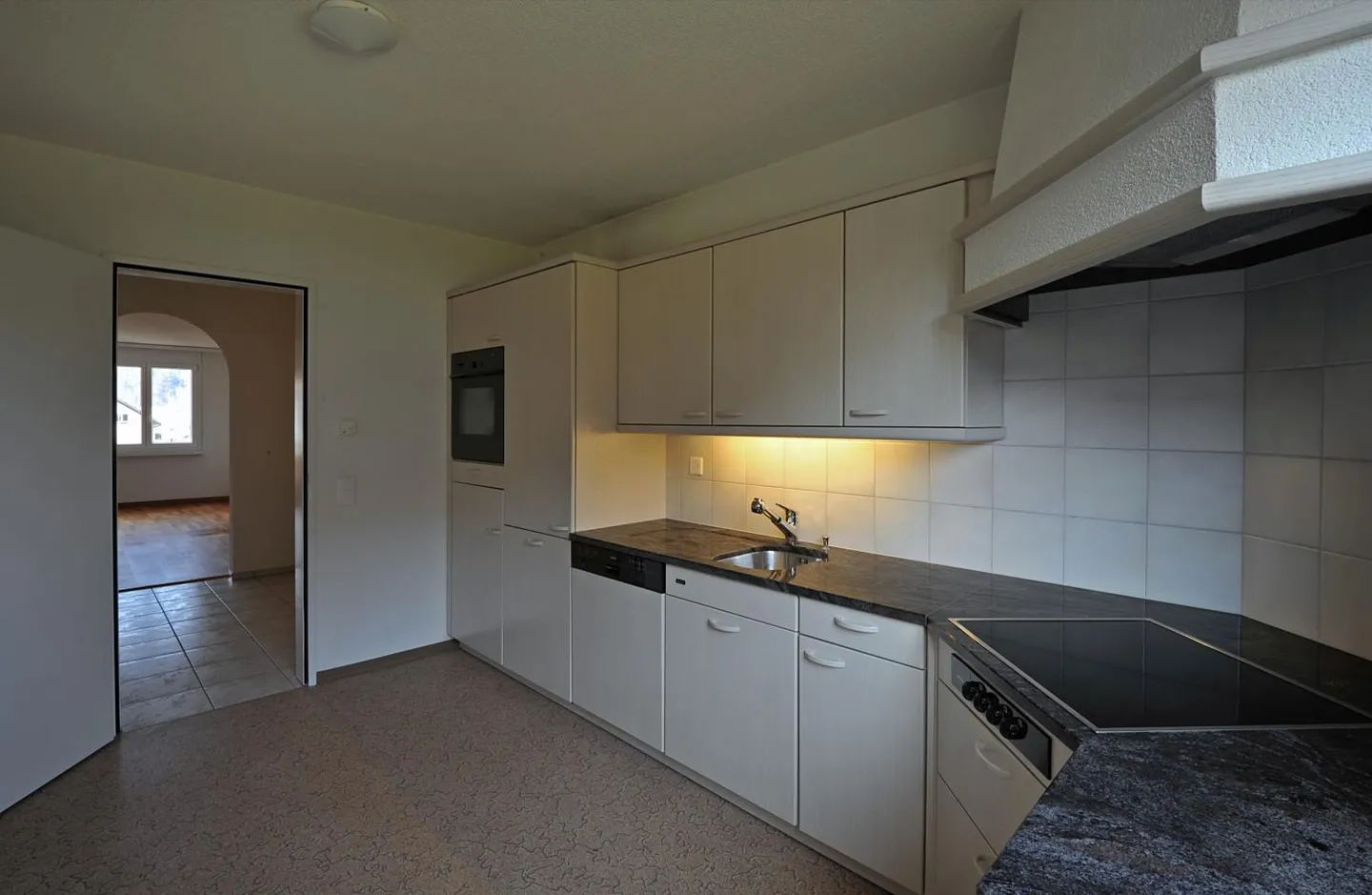 Charmante 4.5 Zimmerwohnung in Gattikon - Foto 3 von 7