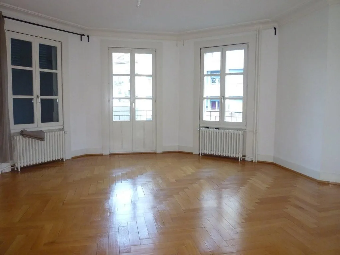 Charmilles 17 - close to transport and shops - Photo 11 of 11