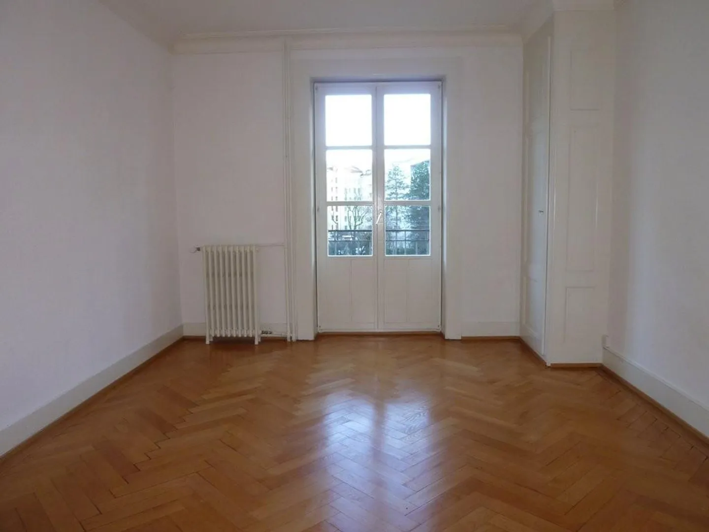 Charmilles 17 - close to transport and shops - Photo 7 of 11