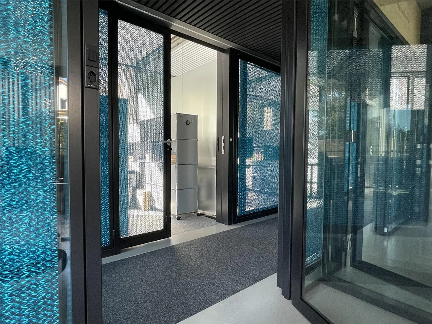 Office in a central prime location in Cham - Photo 5 of 9