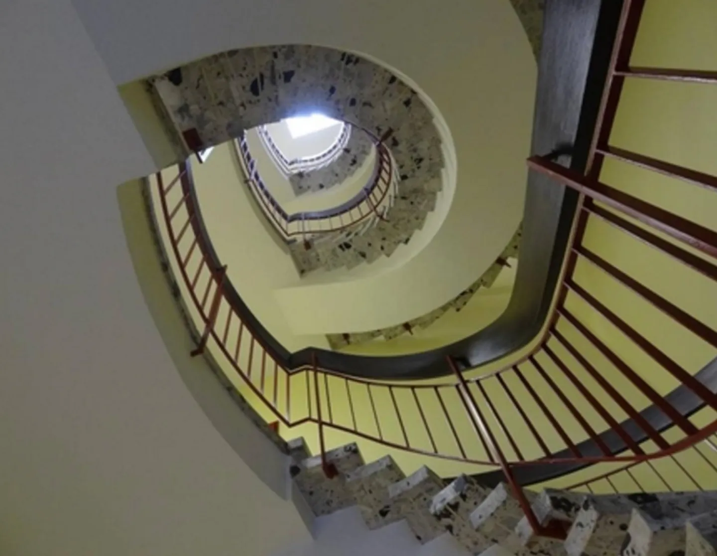 Studi a partire da 1034.- nel cuore di Zurigo presso il Kunsthaus con supporto per startup - Foto 5 di 8