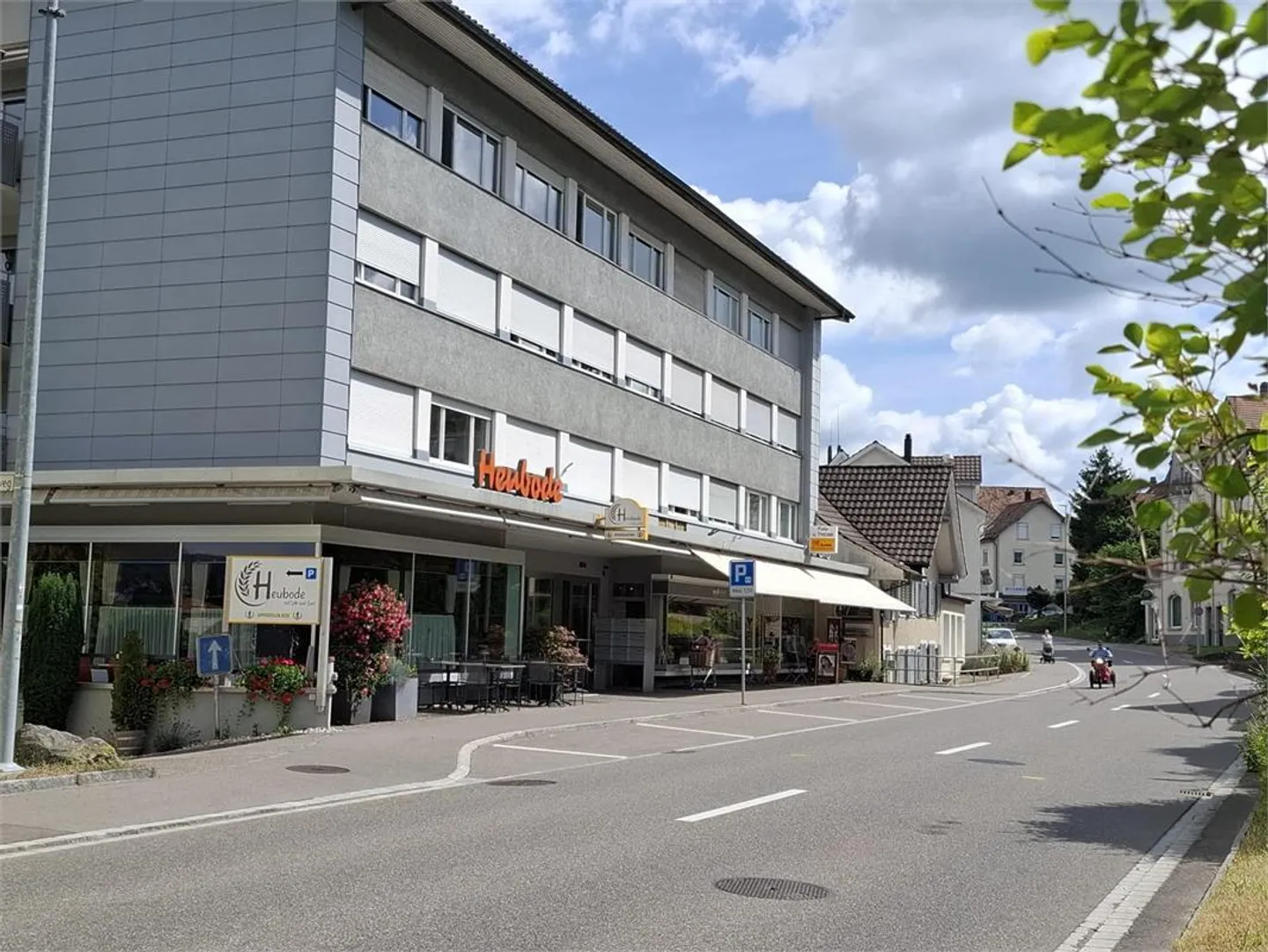 Very bright spacious 3.5 room apartment - Photo 3 of 8