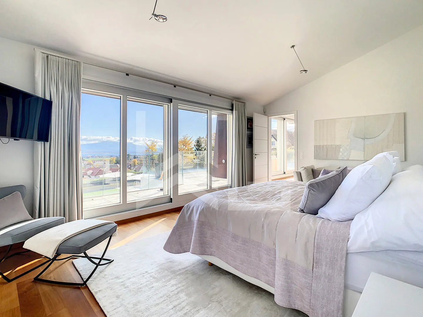 Exceptional property with a view! - Photo 6 of 7