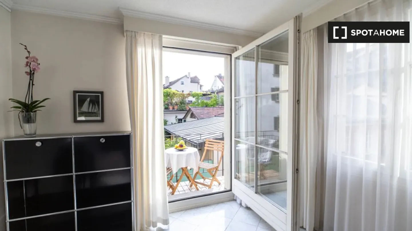 Entdecke, besichtige und miete dein neues Zuhause online mit vollem Vertrauen. - Foto 1 von 13