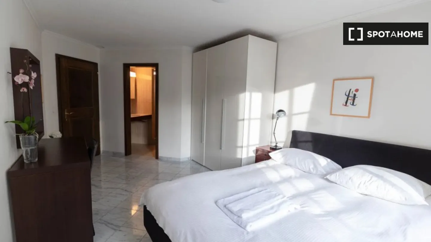 Entdecke, besichtige und miete dein neues Zuhause online mit vollem Vertrauen. - Foto 6 von 13