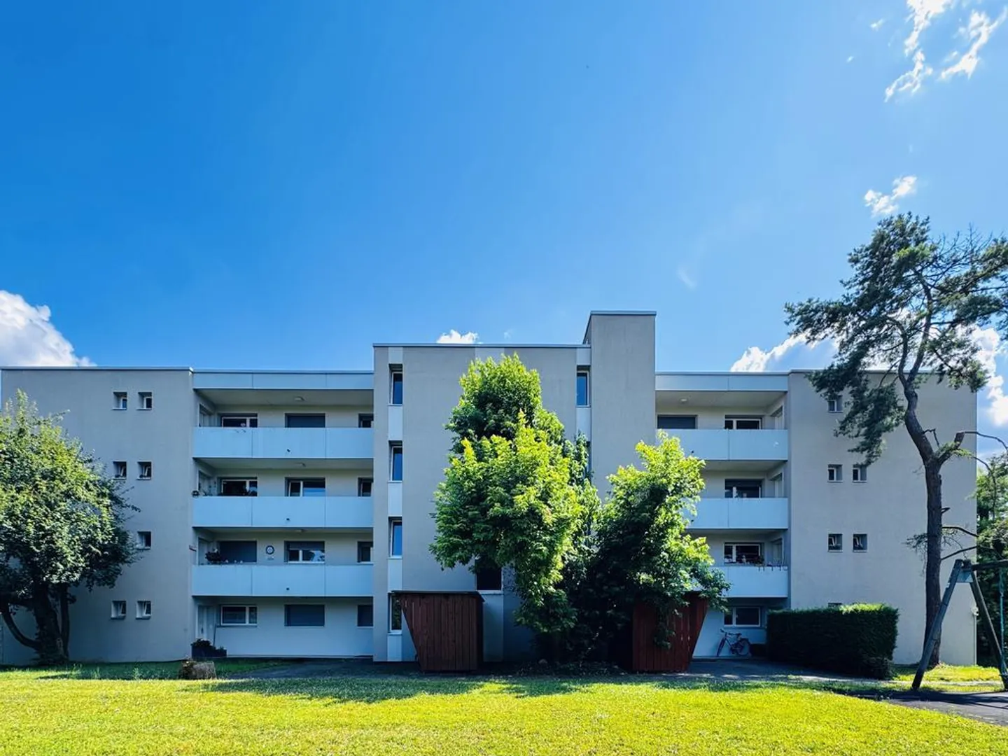 Appartement lumineux et moderne dans un emplacement calme et central - Photo 1 sur 7