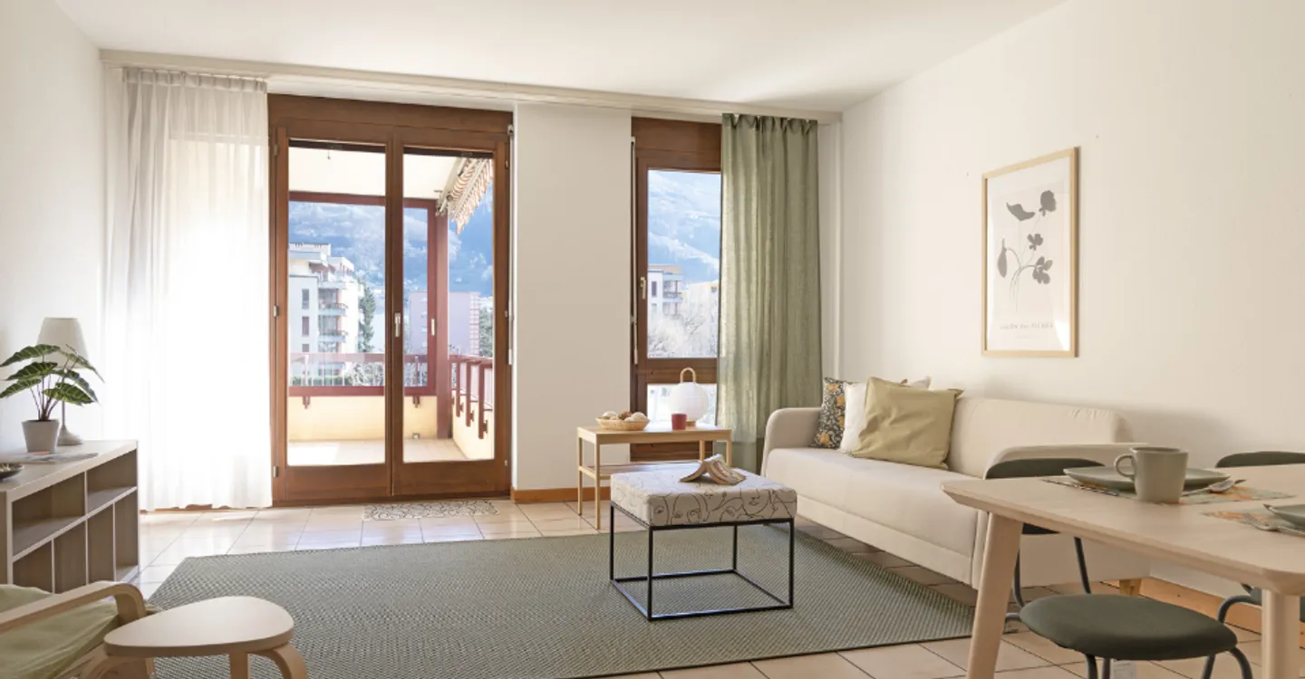 Appartement spacieux en centre-ville - Photo 2 sur 7