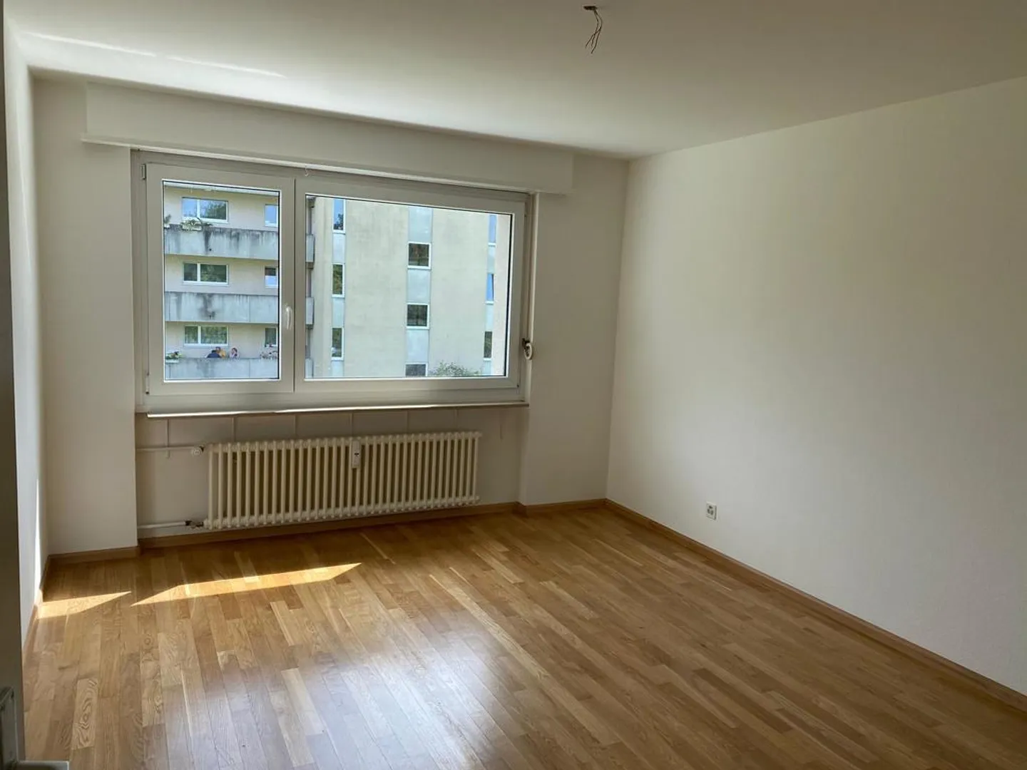 Appartement lumineux et moderne dans un emplacement calme et central - Photo 3 sur 7