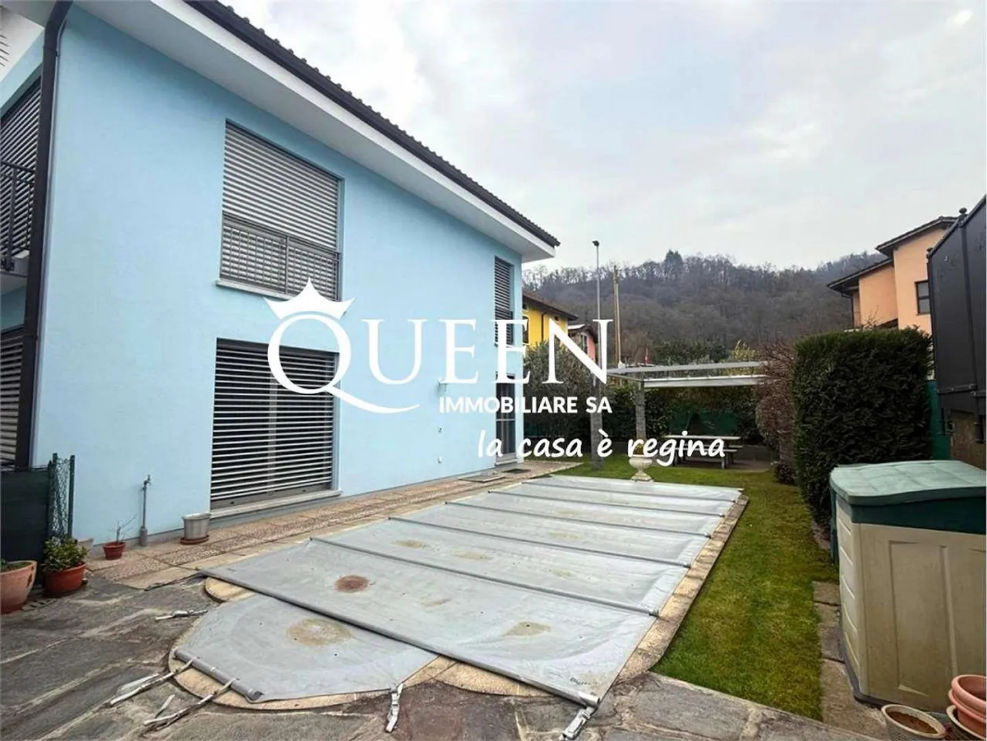 Chiasso-Seseglio: Einfamilienhaus mit 5.5 Zimmern, Pool und Garten - Foto 11 von 13