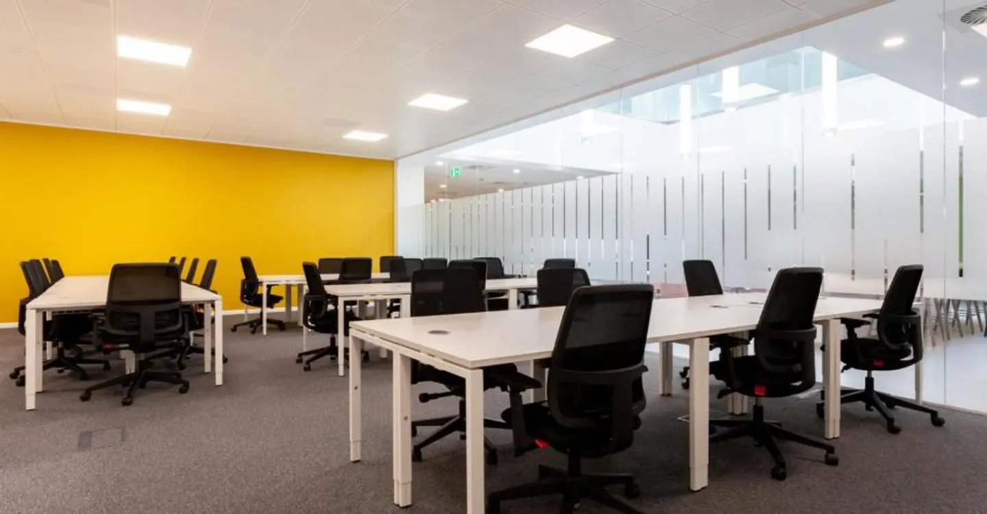 Spazio ufficio privato per 3 in Regus Spoom Glattpark - Foto 2 di 7
