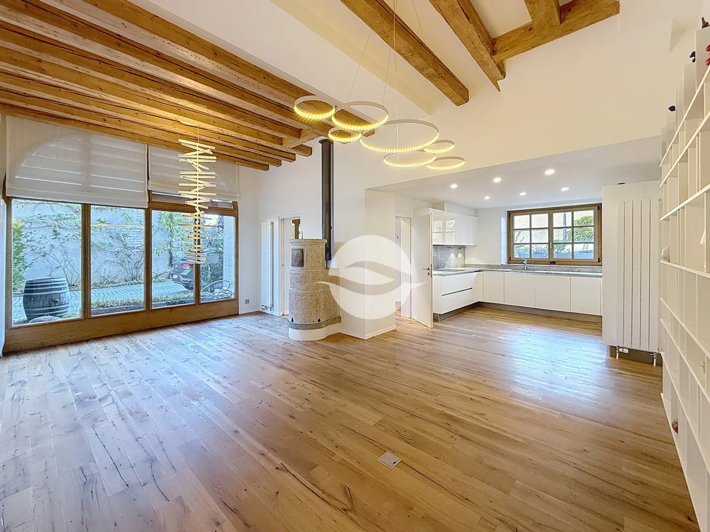 Incantevole casa di villaggio, 5 camere! - Foto 1 di 12