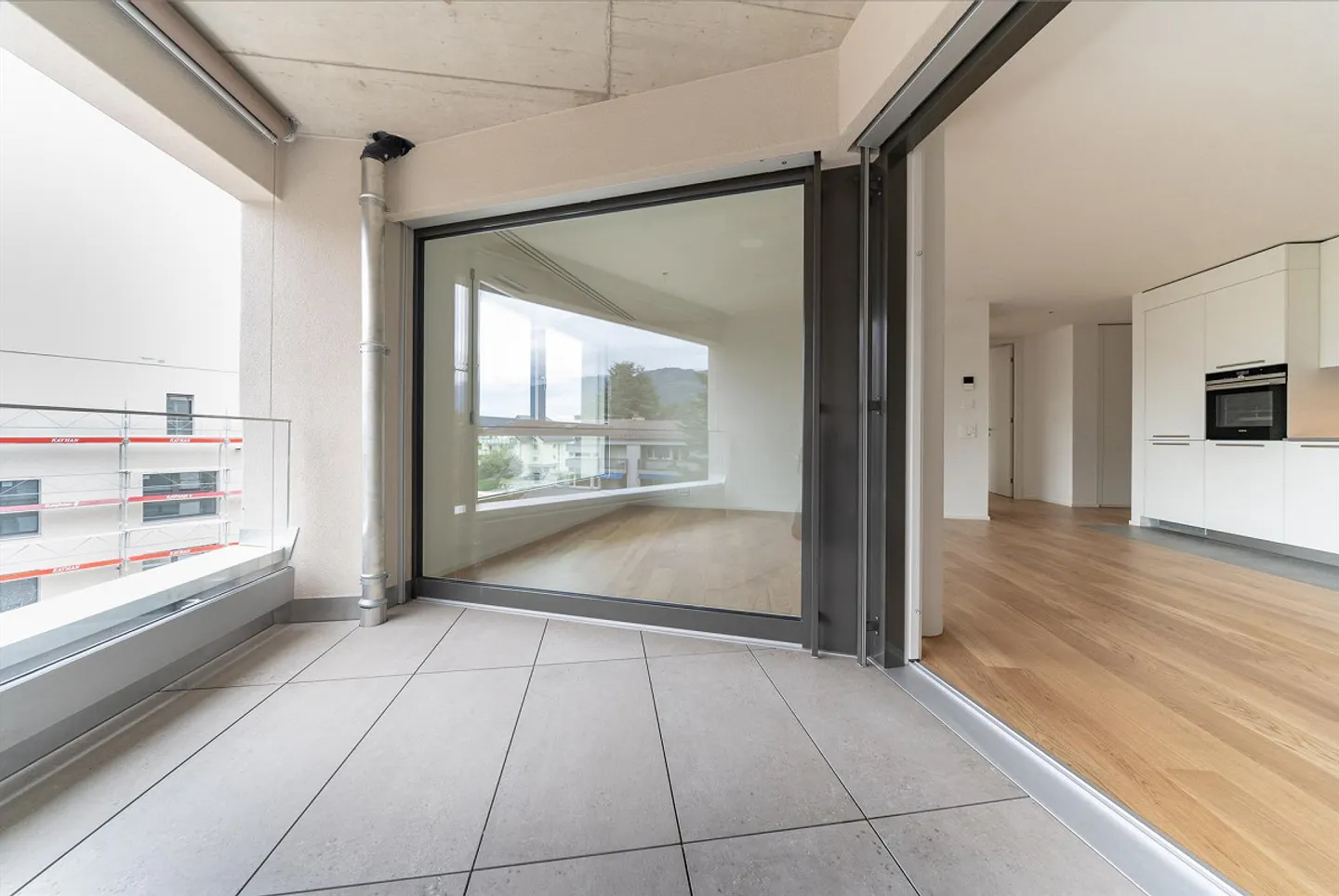 Appartement Charmant dans Quartier Calme - Photo 2 sur 5