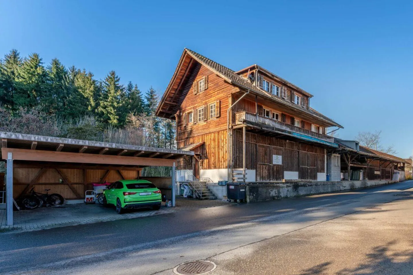 Former Sagi with Unique Charm Copy - Photo 2 of 12