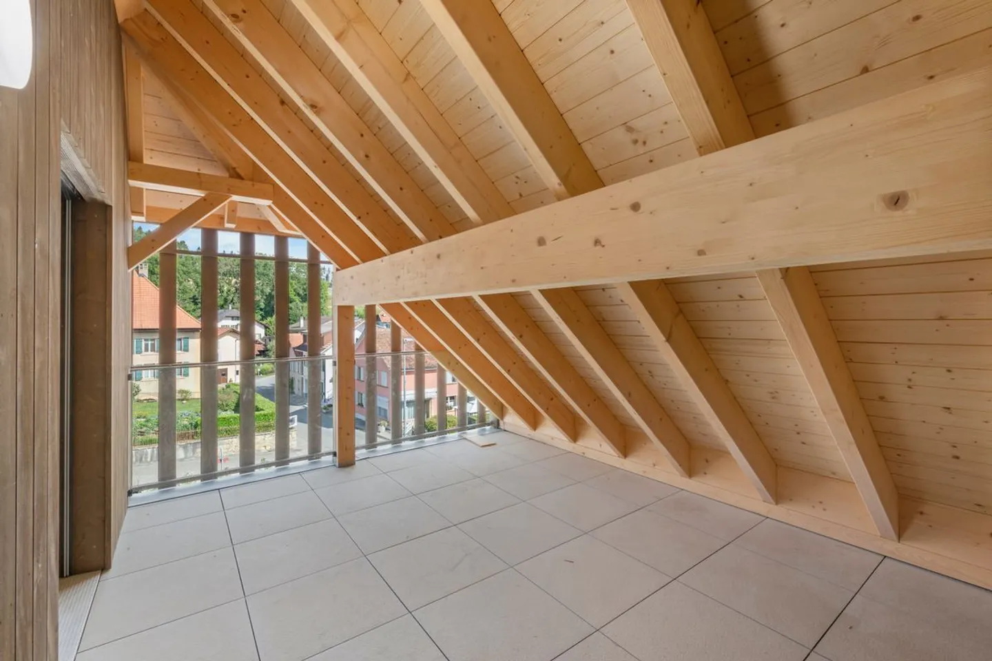 Eleganza di un tempo e comfort moderno per questo appartamento di 4,5 stanze in un edificio protetto - Foto 12 di 13