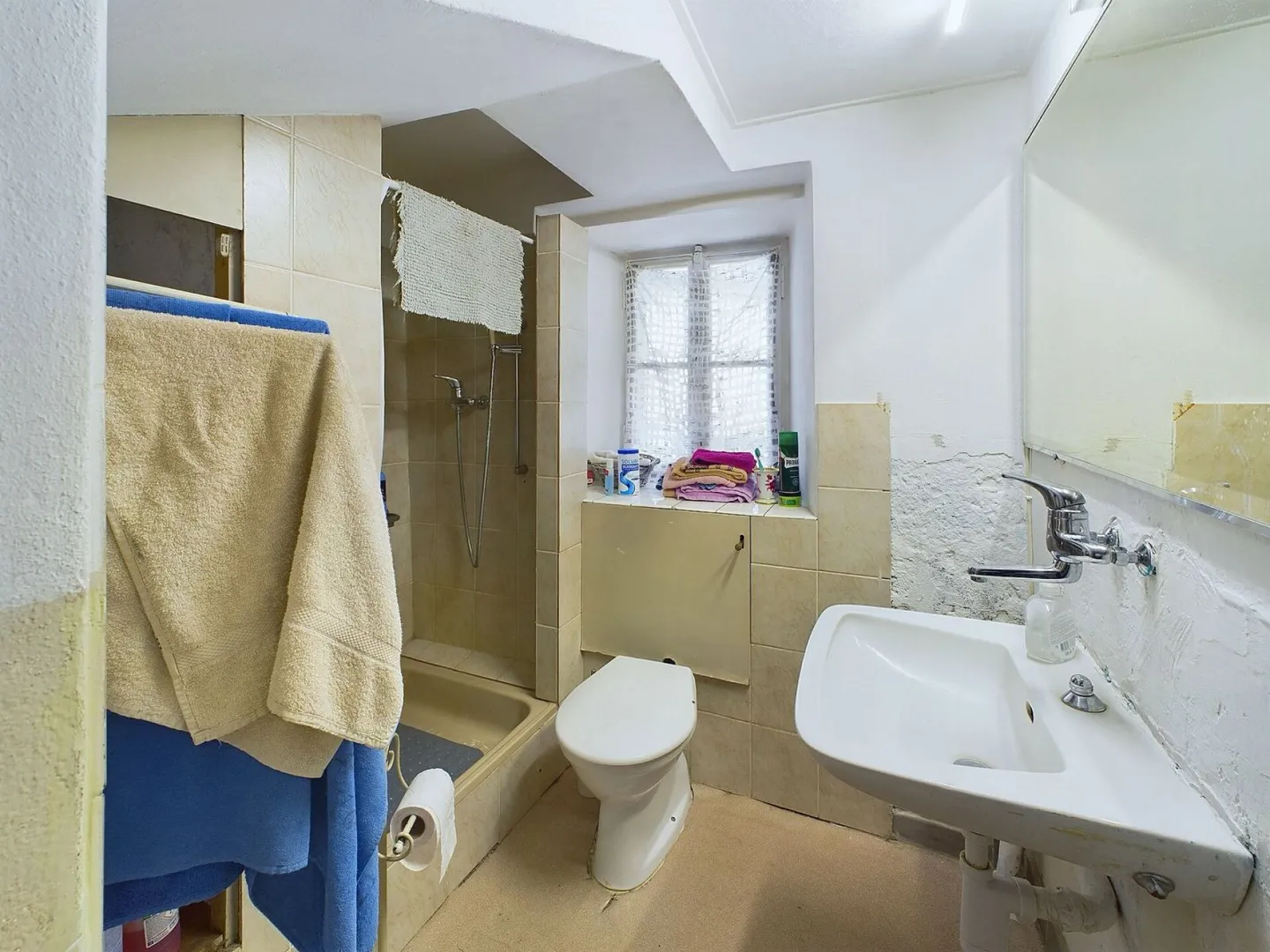Casa con progetto di estensione approvato - Foto 2 di 18