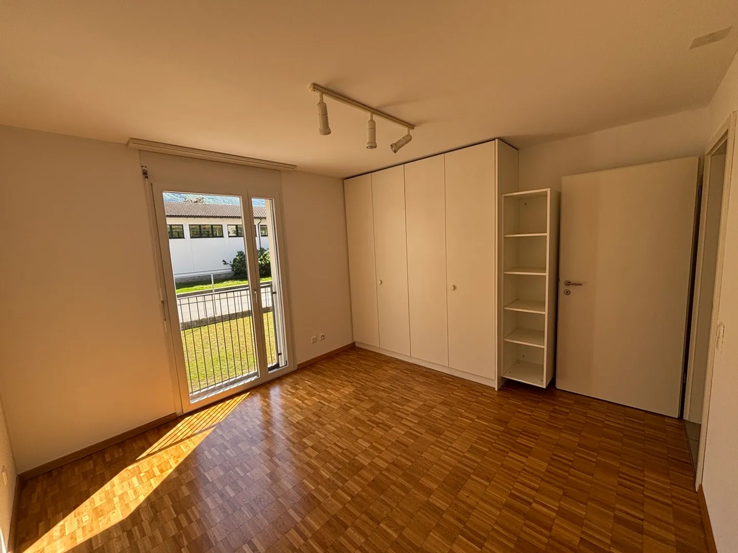 Elegante appartamento 2.5 locali - Foto 8 di 9
