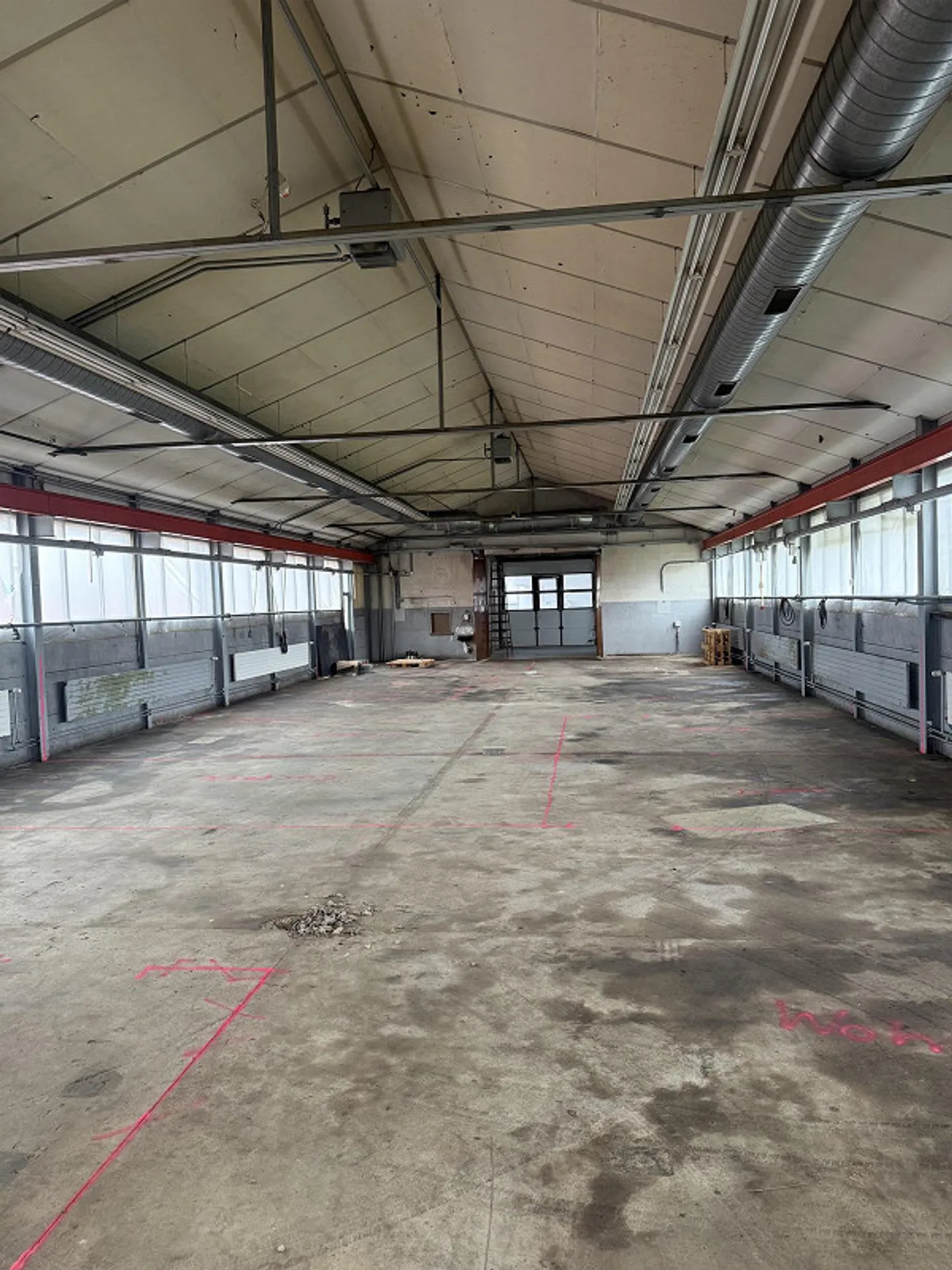 Commercial Hall / Production Hall in Eschenz - Photo 2 of 9