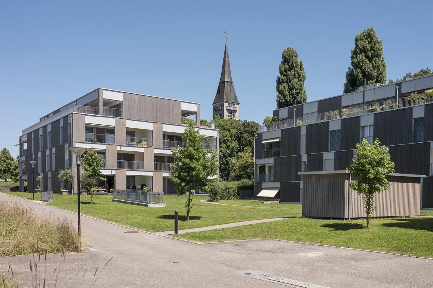Charmante Wohnung aus Schweizer Holz - Foto 1 von 6