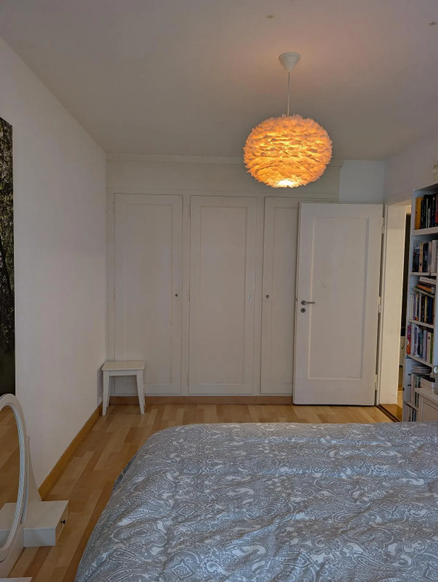 Charming 2-room apartment with balcony and beautiful view - Photo 4 of 9