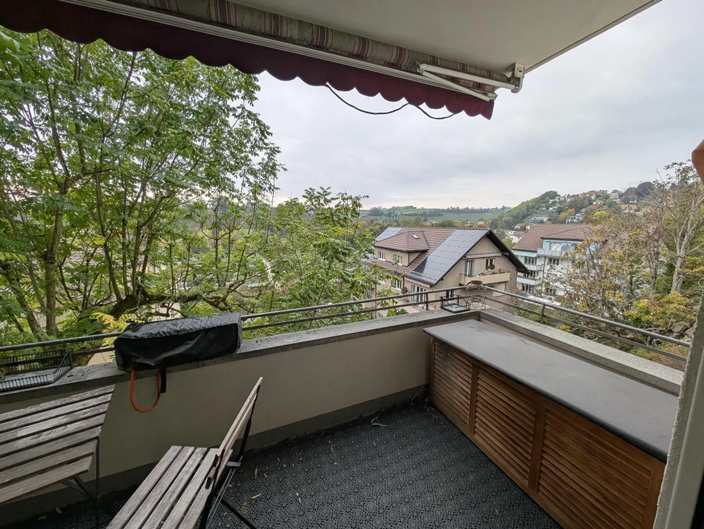 Charming 2-room apartment with balcony and beautiful view - Photo 5 of 9